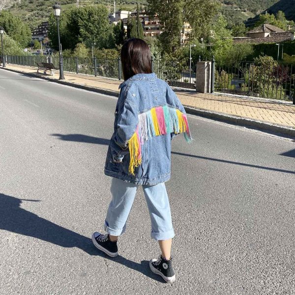 chaqueta con flecos